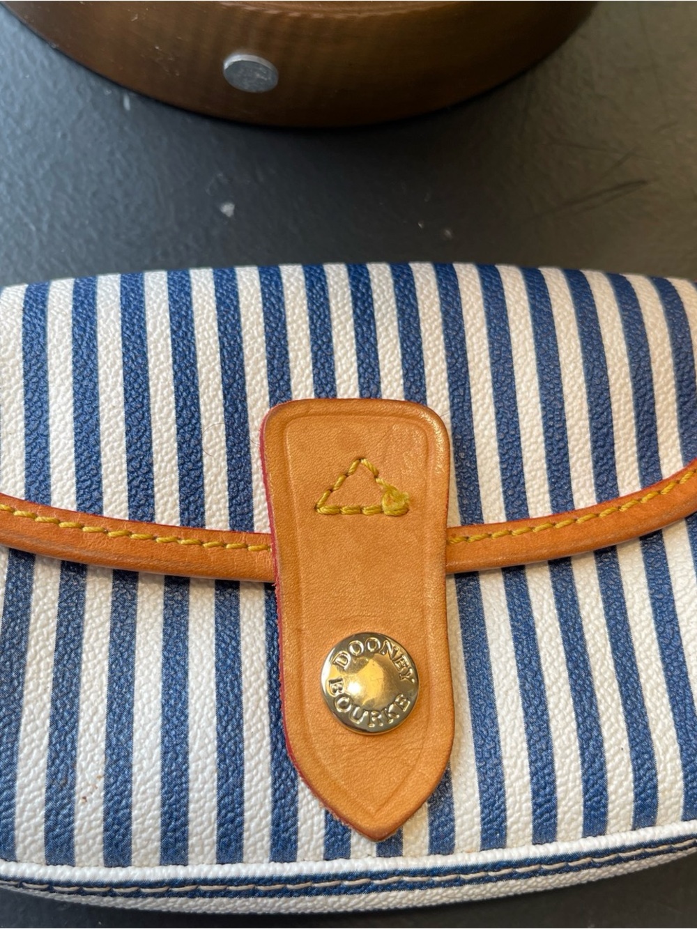 Dooney & Bourke striped Wristlet - Picture 2 of 7